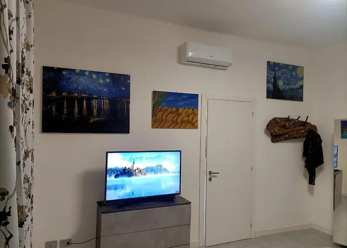 View! Panoramic Overlooking *